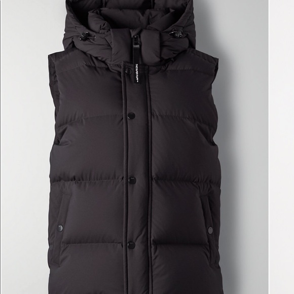 *SOLD* TNA Super Puff Vest - Picture 2 of 3